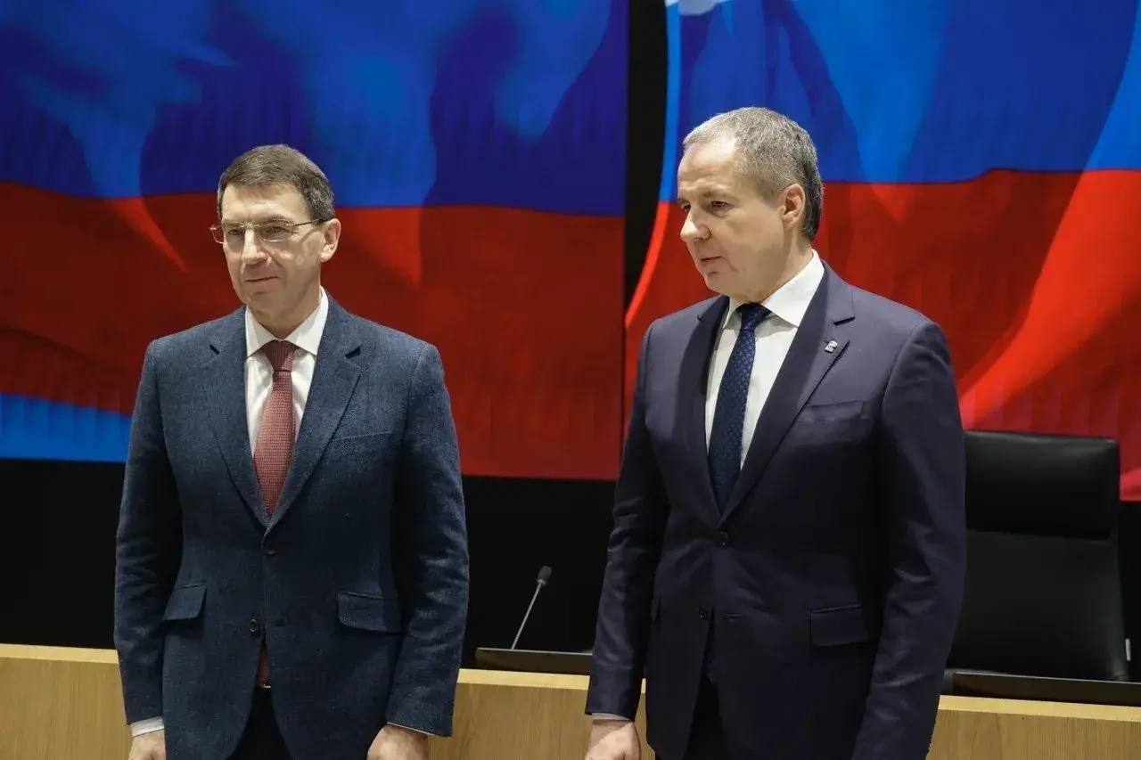 Сегодня по поручению Президента Российской Федерации Владимира Владимировича Путина полномочный представитель Президента РФ в ЦФО Игорь Олегович Щёголев и Губернатор Белгородской области Вячеслав Владимирович Гладков вручили... Сегодня по поручению Президента Российской Федерации Владимира Владимировича Путина полномочный представитель Президента РФ в ЦФО Игорь Олегович Щёголев и Губернатор Белгородской области Вячеслав Владимирович Гладков вручили...