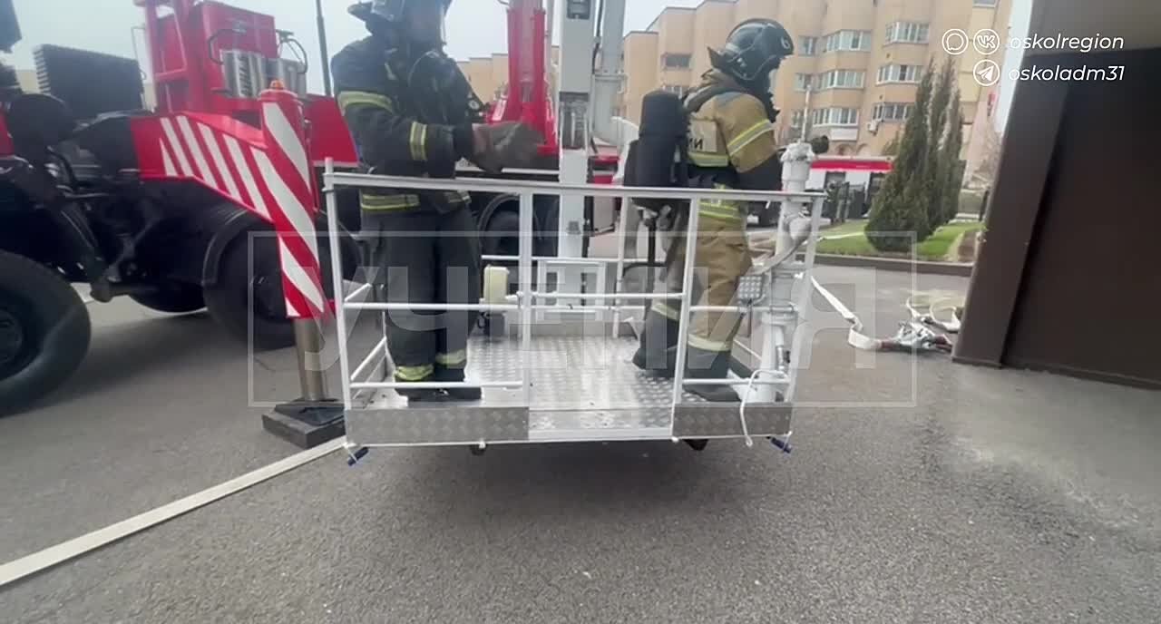 На территории гостиницы «Космос» прошли пожарнотактические учения