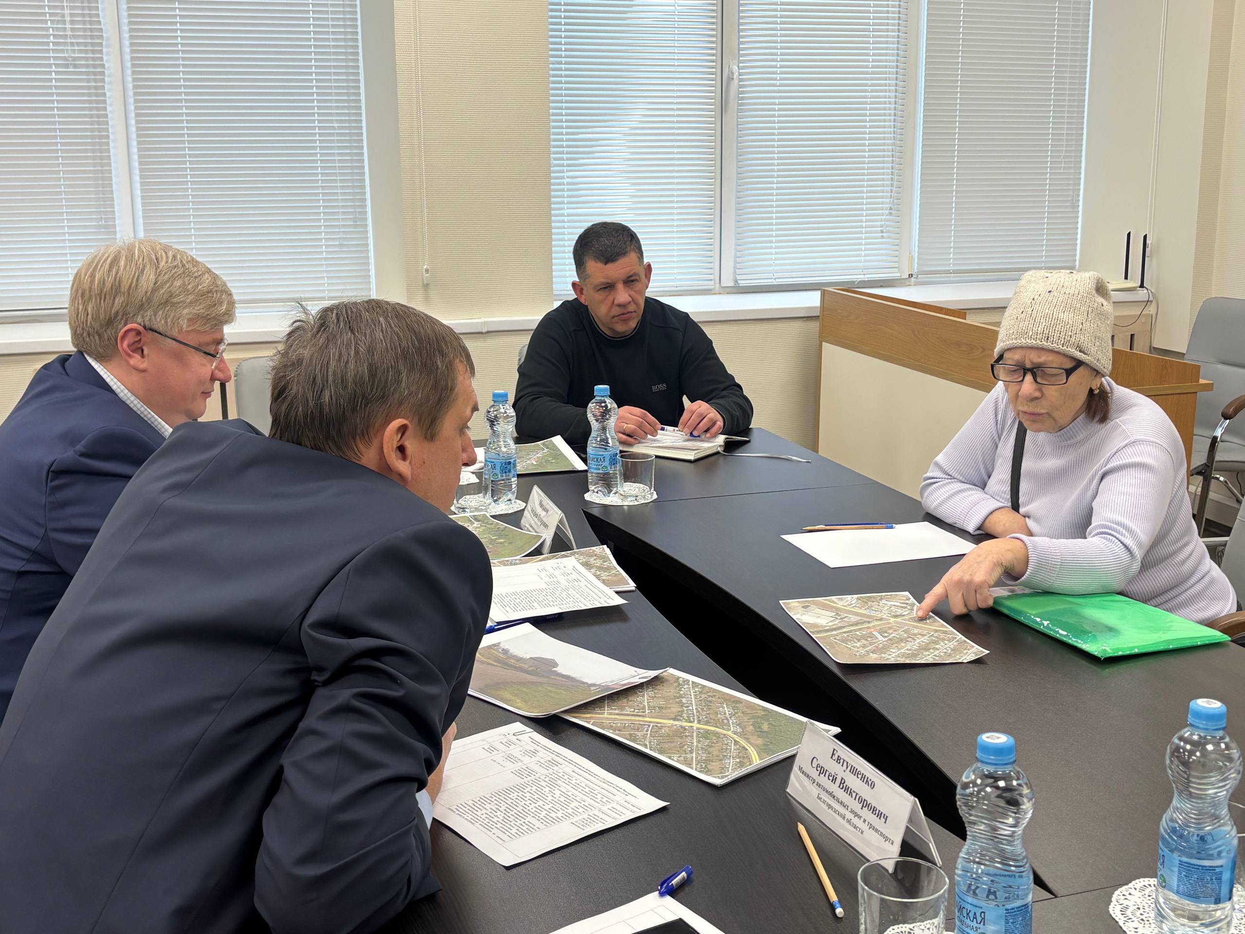 Андрей Миськов: Министр автомобильных дорог и транспорта Белгородской области провёл личный приём граждан в Новом Осколе Андрей Миськов: Министр автомобильных дорог и транспорта Белгородской области провёл личный приём граждан в Новом Осколе