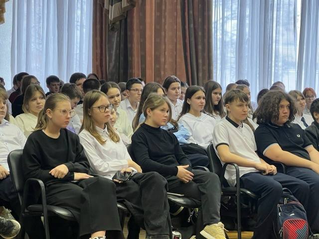 Разговоры о важном. День Конституции - одна из значимых дат Российского государства Разговоры о важном. День Конституции - одна из значимых дат Российского государства