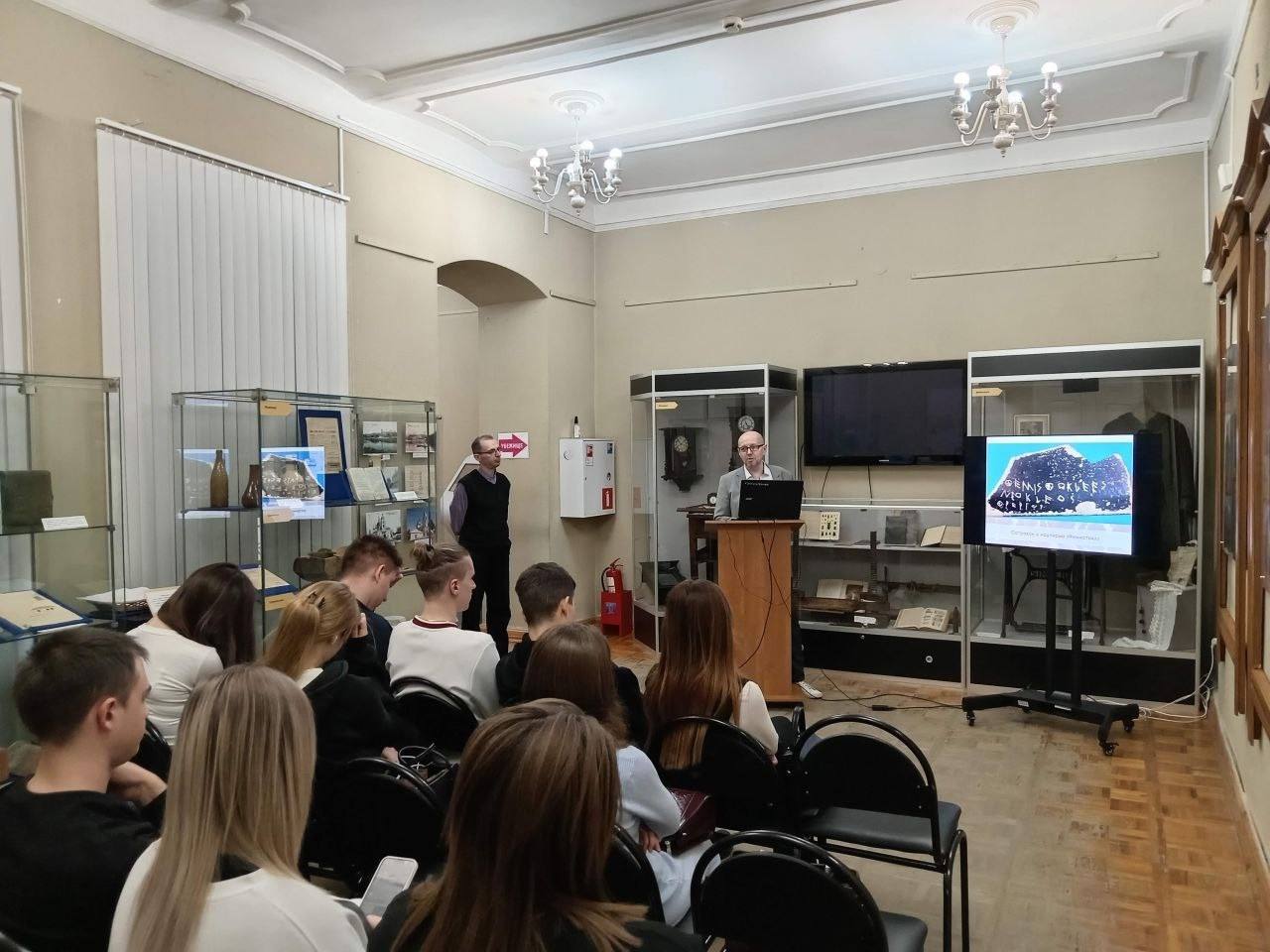 Разговоры о важном. День Конституции - одна из значимых дат Российского государства Разговоры о важном. День Конституции - одна из значимых дат Российского государства