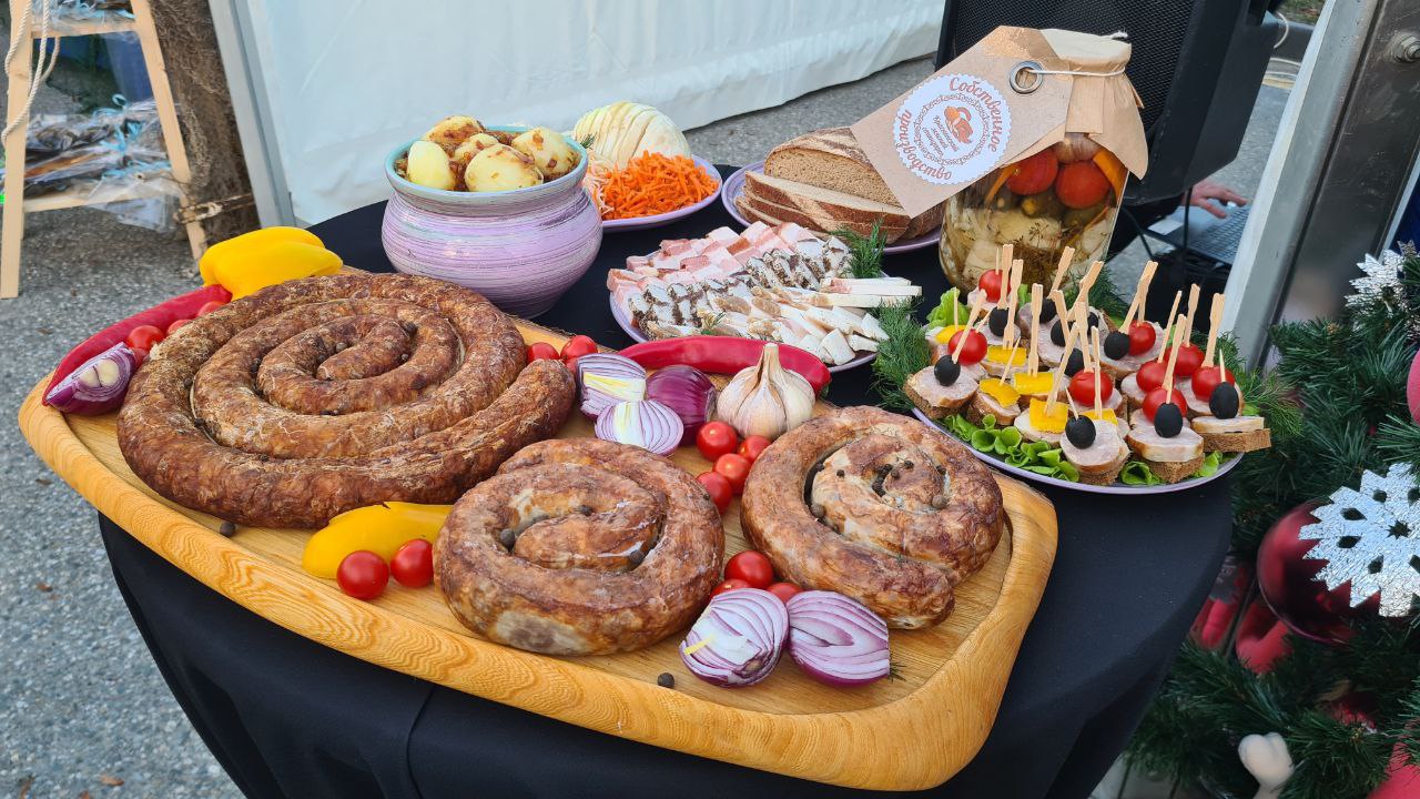 Александр Полторабатько: Сегодня Старый Оскол превратился в настоящую гастрономическую столицу Белогорья! Грандиозный фестиваль «Вкусы Белогорья» собрал под своим крылом более 15 тематических площадок, где 22 муниципалитета... Александр Полторабатько: Сегодня Старый Оскол превратился в настоящую гастрономическую столицу Белогорья! Грандиозный фестиваль «Вкусы Белогорья» собрал под своим крылом более 15 тематических площадок, где 22 муниципалитета...