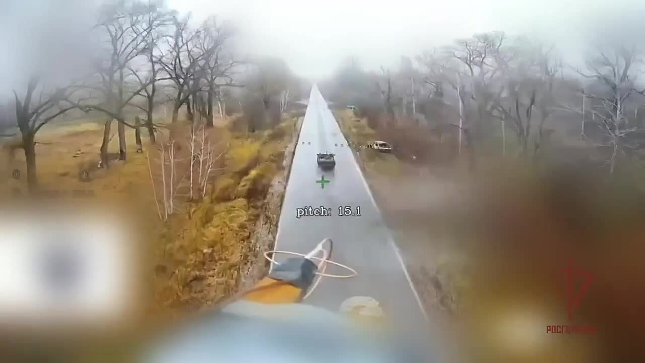 Автоматный огонь боевика ВСУ не остановил нашу «птичку»: росгвардейцы ликвидировали вражеский пикап на Харьковском направлении