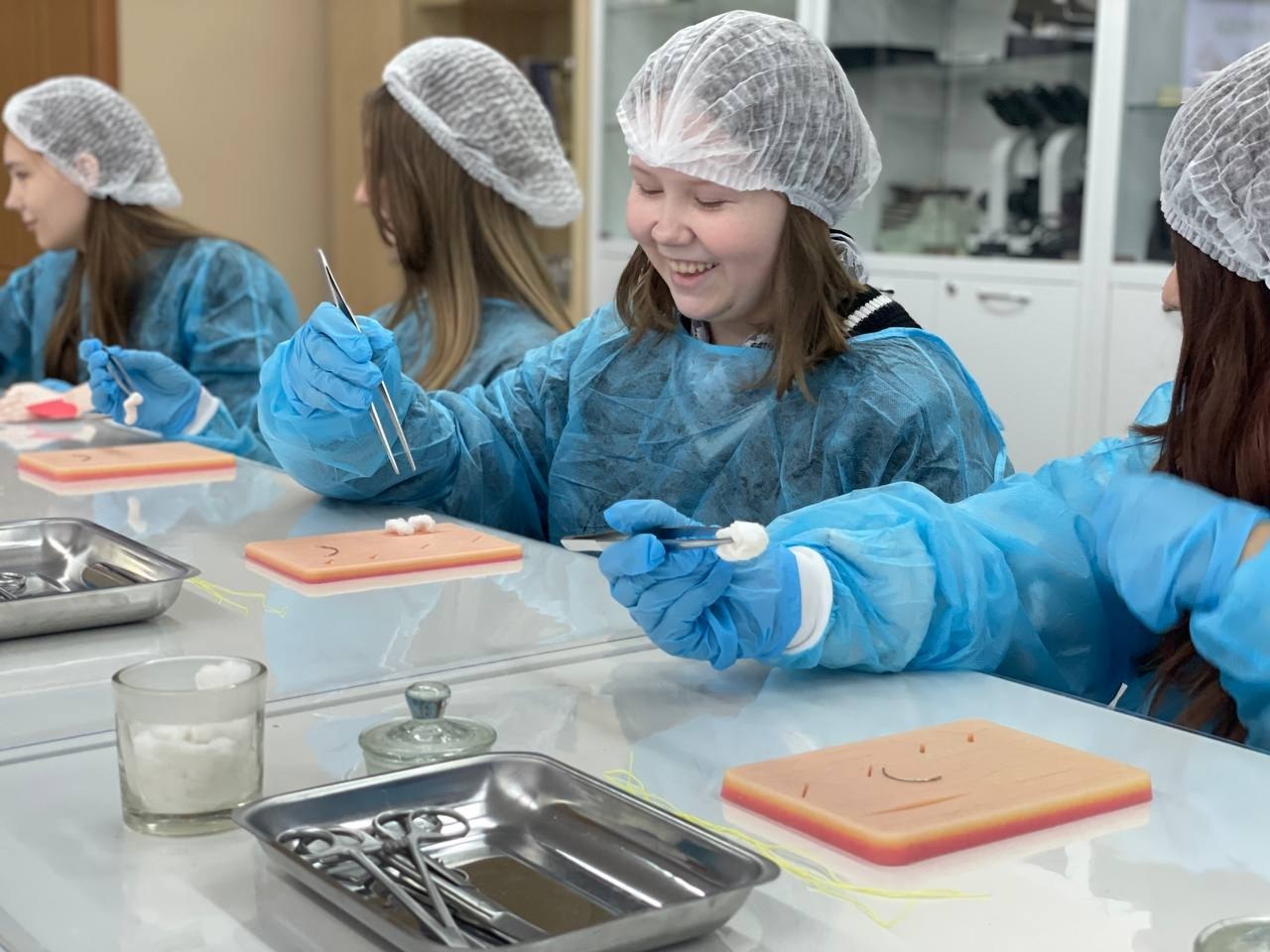 В Бирючанском техникуме прошли профпробы для школьников В Бирючанском техникуме прошли профпробы для школьников