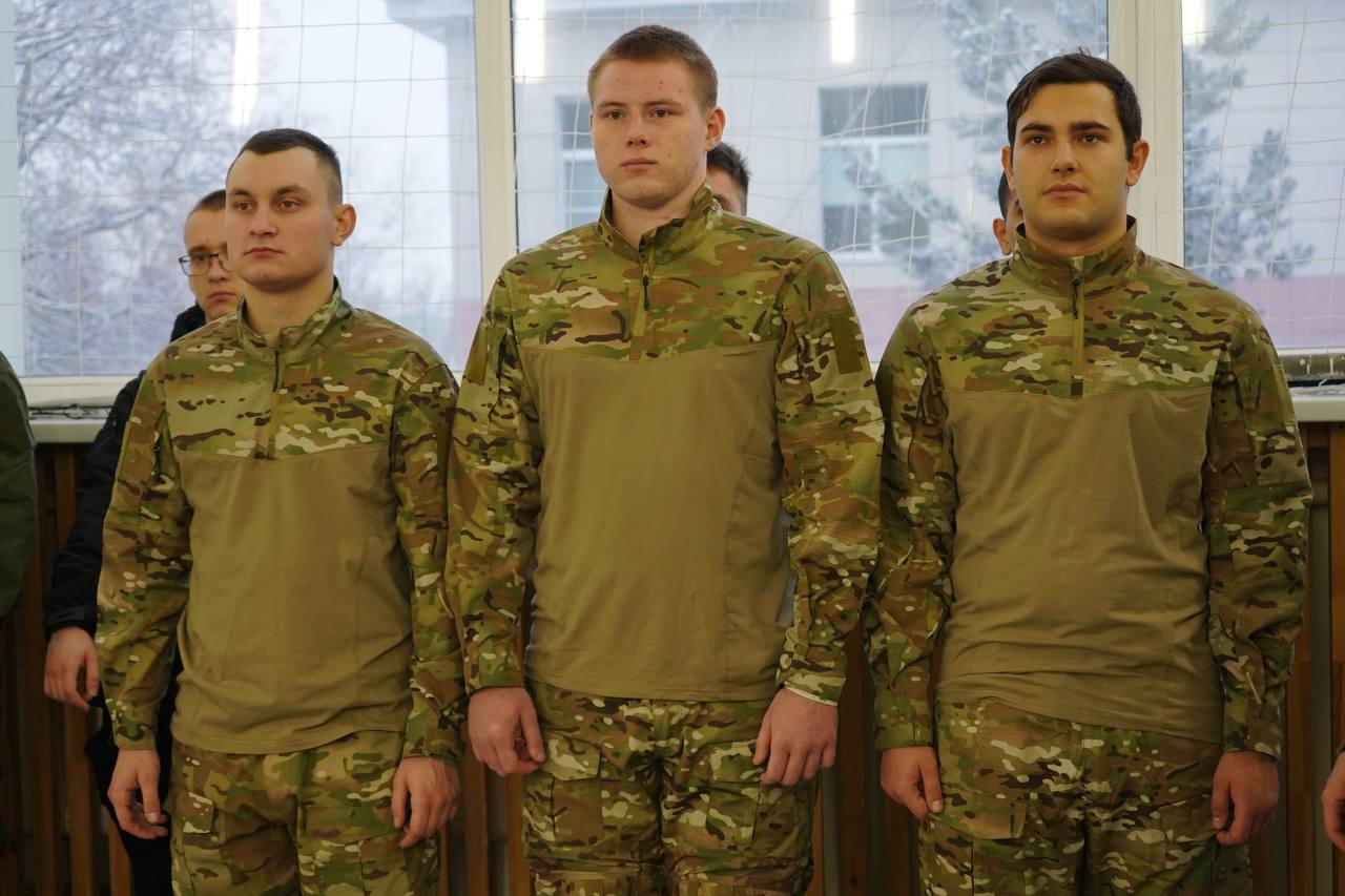 В Центре развития военно-спортивной подготовки граждан» Белгородской области «Патриот» прошёл ежегодный конкурс лучших оперативных студенческих отрядов содействия полиции «СоДействие», приуроченный ко Дню Героев Отечества В Центре развития военно-спортивной подготовки граждан» Белгородской области «Патриот» прошёл ежегодный конкурс лучших оперативных студенческих отрядов содействия полиции «СоДействие», приуроченный ко Дню Героев Отечества