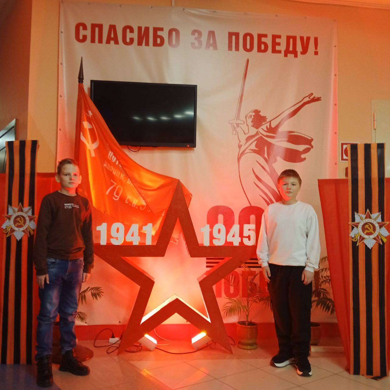 Краснояружские шахматисты успешно выступили на межрайонном шахматном фестивале памяти заслуженного тренера-преподавателя А.А. Рожкова Краснояружские шахматисты успешно выступили на межрайонном шахматном фестивале памяти заслуженного тренера-преподавателя А.А. Рожкова