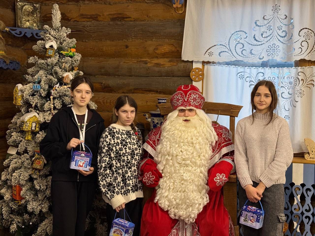 Татьяна Киричкова: Яркий новогодний подарок получили юные белгородцы, в их числе и учащиеся школ Ровеньского муниципального округа Татьяна Киричкова: Яркий новогодний подарок получили юные белгородцы, в их числе и учащиеся школ Ровеньского муниципального округа