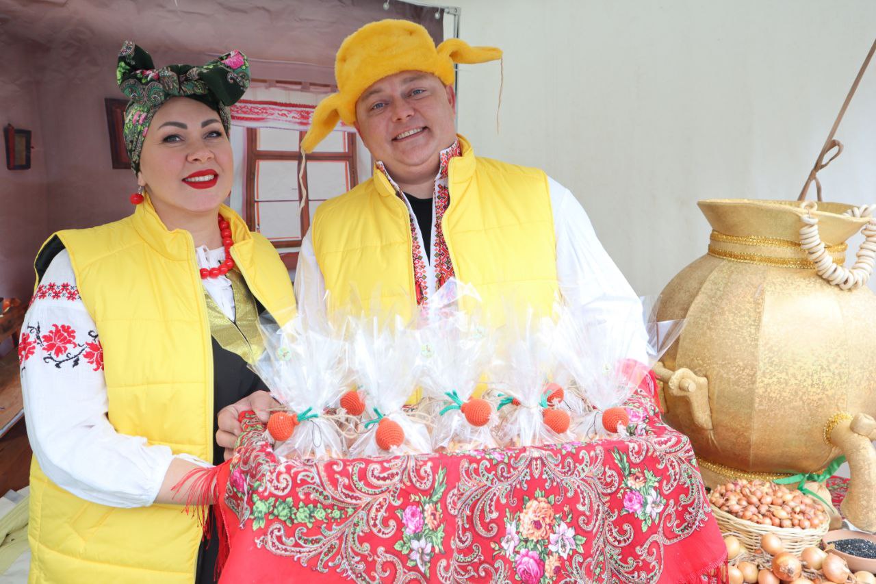 Владимир Переверзев: На масштабном гастрономическом фестивале «Вкусы Белогорья», прошедшем в рамках всероссийского проекта «Вкусы России», развернулось настоящее празднество кулинарного искусства Владимир Переверзев: На масштабном гастрономическом фестивале «Вкусы Белогорья», прошедшем в рамках всероссийского проекта «Вкусы России», развернулось настоящее празднество кулинарного искусства