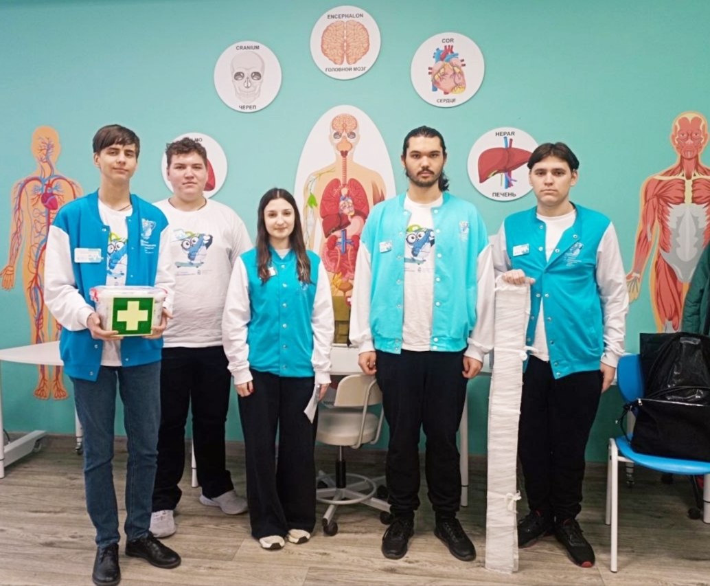 Учащиеся медклассов нашего округа побывали на IV региональном чемпионате школьников по профессиональным пробам «ПРОФмед», который проходил в городе Старый Оскол Учащиеся медклассов нашего округа побывали на IV региональном чемпионате школьников по профессиональным пробам «ПРОФмед», который проходил в городе Старый Оскол