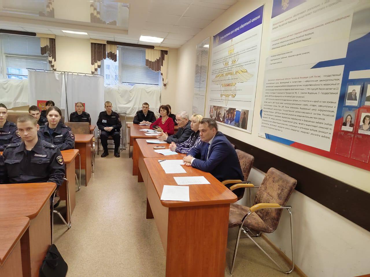 Заместитель председателя Облизбиркома Владимир Троян принял участие в вузовской конференции БелЮИ имени И.Д. Путилина по теме: «Актуальные вопросы избирательного права и процесса в оценках молодежи» Заместитель председателя Облизбиркома Владимир Троян принял участие в вузовской конференции БелЮИ имени И.Д. Путилина по теме: «Актуальные вопросы избирательного права и процесса в оценках молодежи»