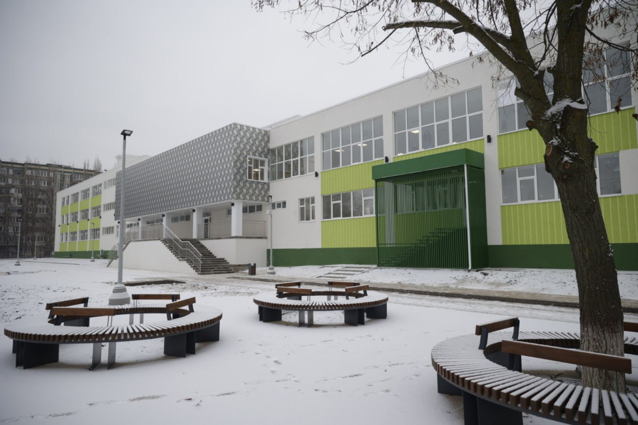 Михаил Лобазнов: Вячеслав Владимирович Гладков проверил ход капитального ремонта нашей школы № 21 Михаил Лобазнов: Вячеслав Владимирович Гладков проверил ход капитального ремонта нашей школы № 21