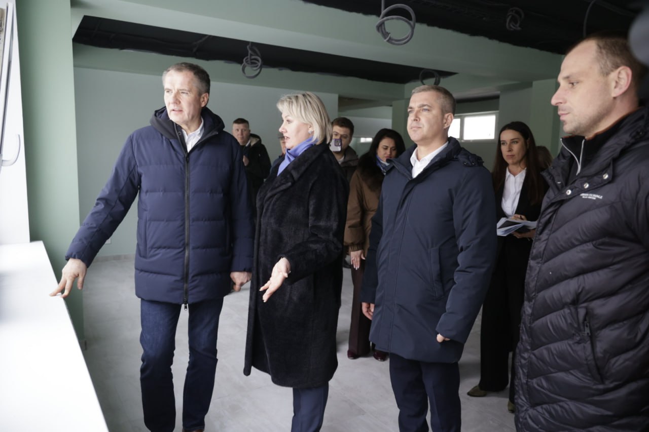 Михаил Лобазнов: Вячеслав Владимирович Гладков проверил ход капитального ремонта нашей школы № 21