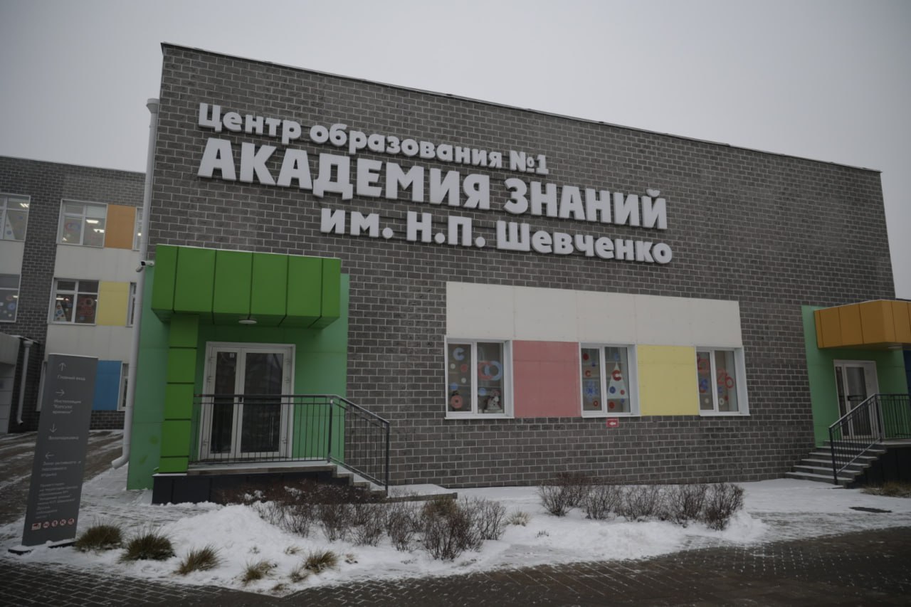 Михаил Лобазнов: В ходе рабочей поездки по Старому Осколу губернатор Вячеслав Гладков посмотрел, как идёт работа по созданию системы развития проекта по непрерывному IT-образованию в наших детских садах и школах Михаил Лобазнов: В ходе рабочей поездки по Старому Осколу губернатор Вячеслав Гладков посмотрел, как идёт работа по созданию системы развития проекта по непрерывному IT-образованию в наших детских садах и школах
