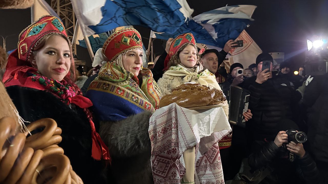 Олег Медведев: Сегодня в 19:20 представители нашей активной и талантливой молодёжи встречали нашего легендарного земляка – Вадима Немкова, который вернулся домой с чемпионским титулом PFL в тяжёлом весе! Олег Медведев: Сегодня в 19:20 представители нашей активной и талантливой молодёжи встречали нашего легендарного земляка – Вадима Немкова, который вернулся домой с чемпионским титулом PFL в тяжёлом весе!