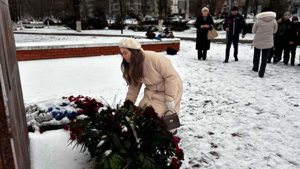 �������, 16 �������, ����������� 124 ���� �� ��� �������� ����������� ���������� �������������, �������� ����� � ������ ������� � ������� Ը�������� ��������