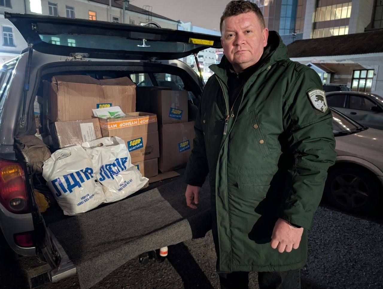 Средства защиты, медикаменты, тёплые вещи — парламентарии передали участникам СВО гуманитарные грузы Средства защиты, медикаменты, тёплые вещи — парламентарии передали участникам СВО гуманитарные грузы