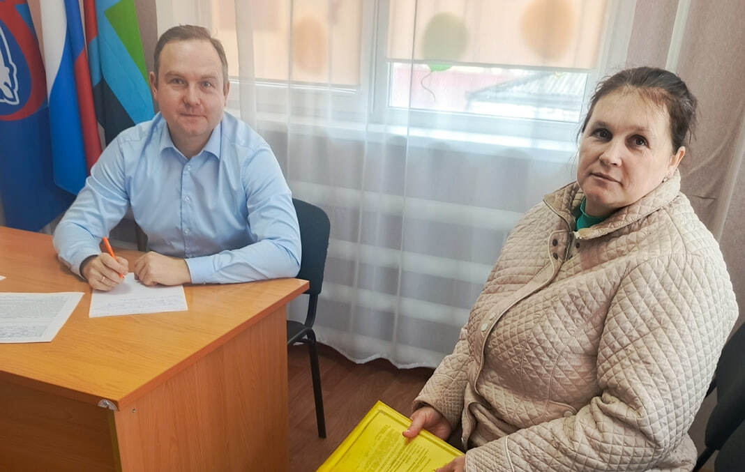 Парламентарии продолжают взаимодействовать со своими избирателями Парламентарии продолжают взаимодействовать со своими избирателями