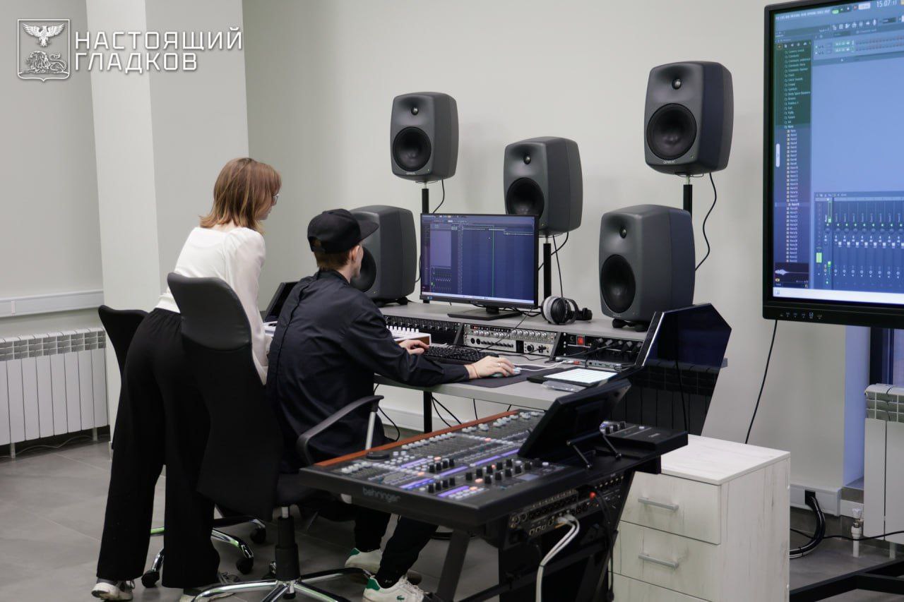 В Строителе открыли школу креативных индустрий В Строителе открыли школу креативных индустрий