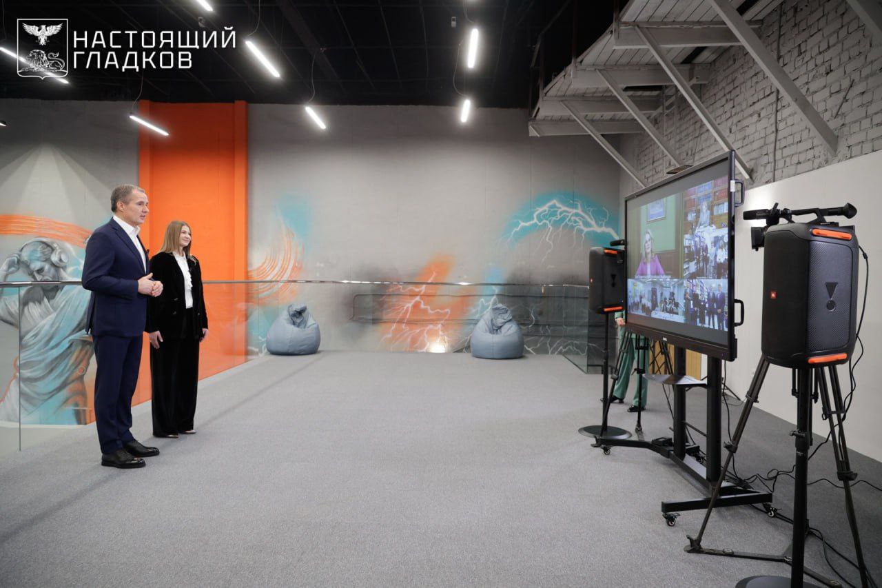 В Строителе открыли школу креативных индустрий В Строителе открыли школу креативных индустрий