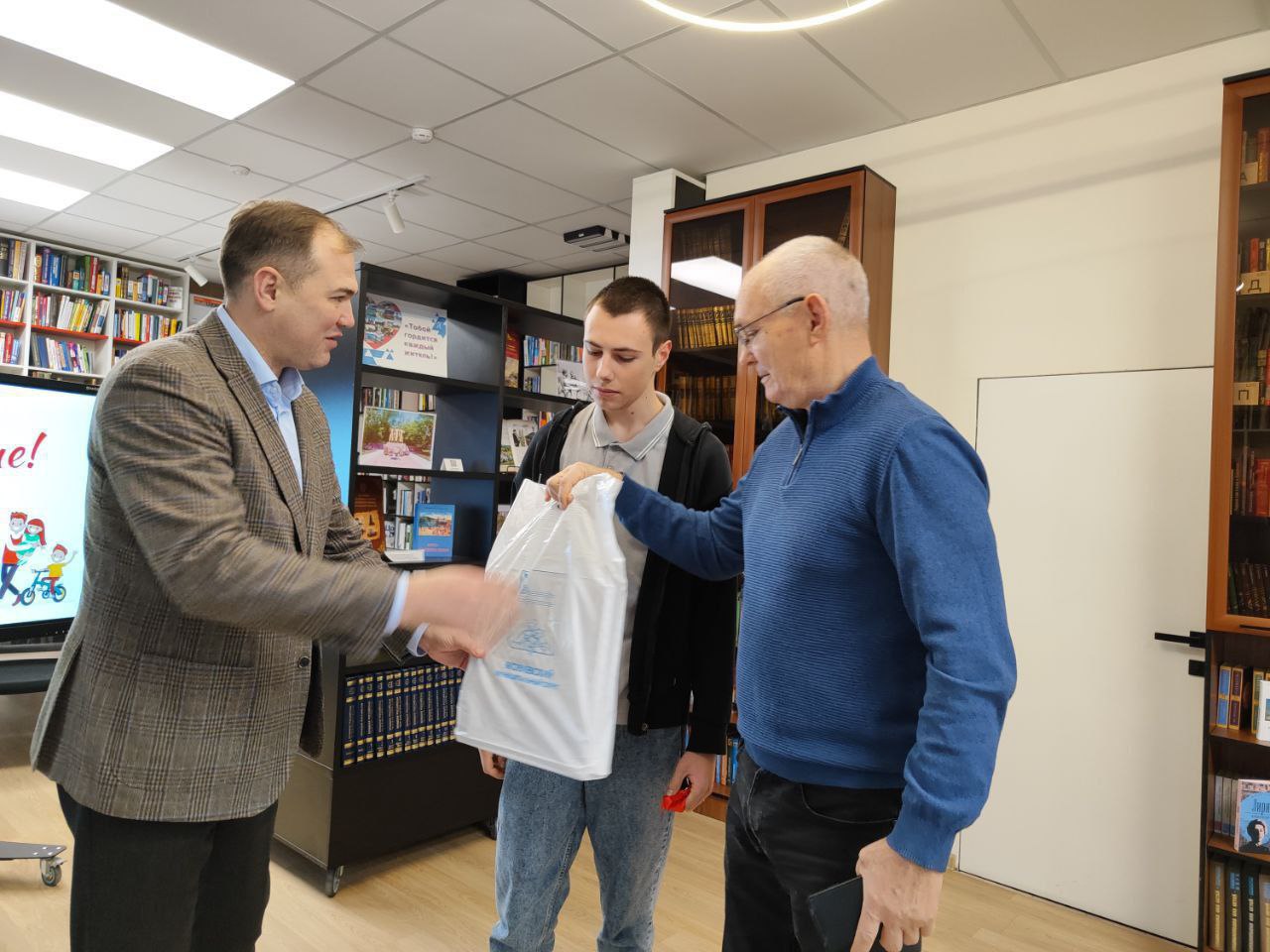 Олег Медведев: В Российской Федерации государство несёт ответственность за поддержку детей-сирот и детей, оставшихся без родительской заботы Олег Медведев: В Российской Федерации государство несёт ответственность за поддержку детей-сирот и детей, оставшихся без родительской заботы