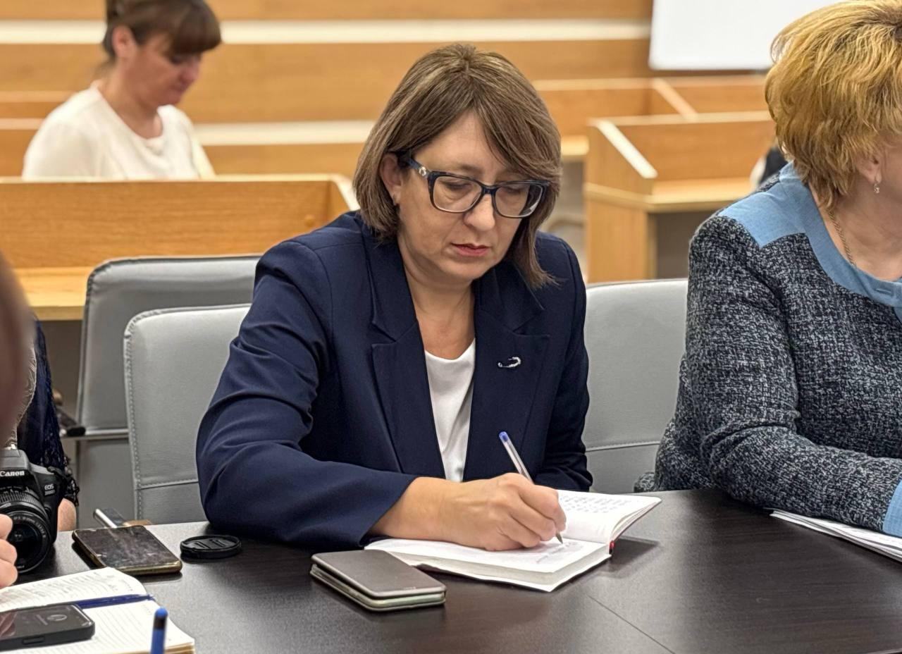 Анна Куташова: В Новом Осколе встретилась с ресурсными центрами НКО из Алексеевского, Валуйского, Красногвардейского и Новооскольского округов Анна Куташова: В Новом Осколе встретилась с ресурсными центрами НКО из Алексеевского, Валуйского, Красногвардейского и Новооскольского округов