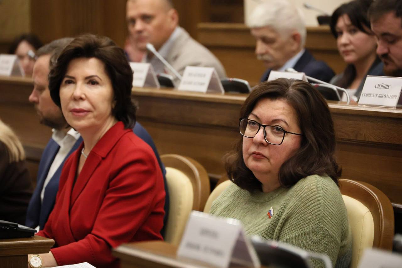 Юрий Клепиков: В преддверии декабрьского заседания областной Думы к работе приступили думские комитеты Юрий Клепиков: В преддверии декабрьского заседания областной Думы к работе приступили думские комитеты