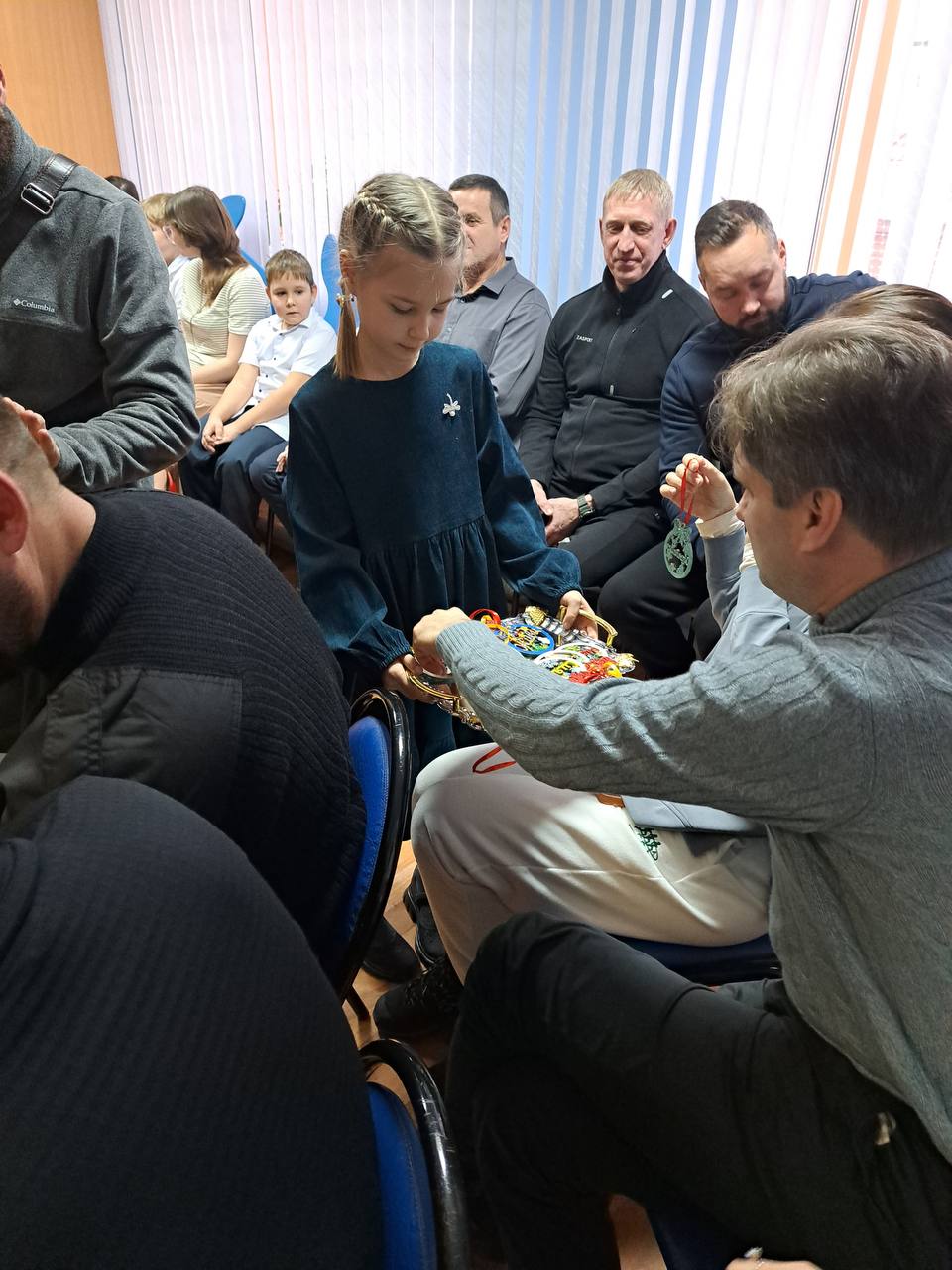 Галина Пятых: Дорогие друзья! Хочется от всего сердца поделиться с вами теплом и новогодним настроением, которые к нам буквально приехали Галина Пятых: Дорогие друзья! Хочется от всего сердца поделиться с вами теплом и новогодним настроением, которые к нам буквально приехали