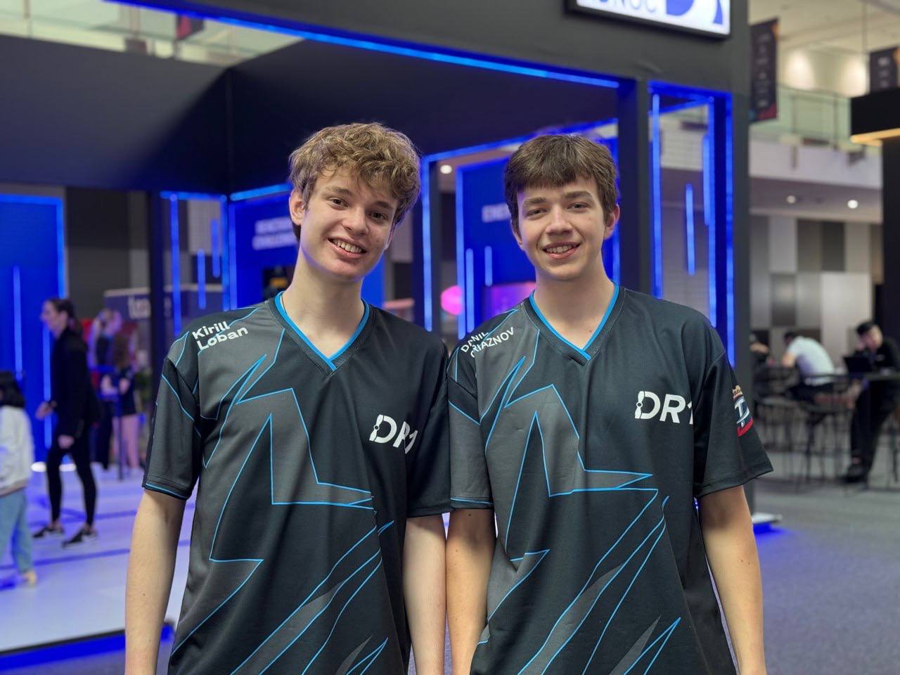 Белгородские спортсмены Кирилл Лобань и Данил Грязнов стали победителями международных мультиспортивных соревнований «Игры Будущего-2025» в гонках дронов Белгородские спортсмены Кирилл Лобань и Данил Грязнов стали победителями международных мультиспортивных соревнований «Игры Будущего-2025» в гонках дронов