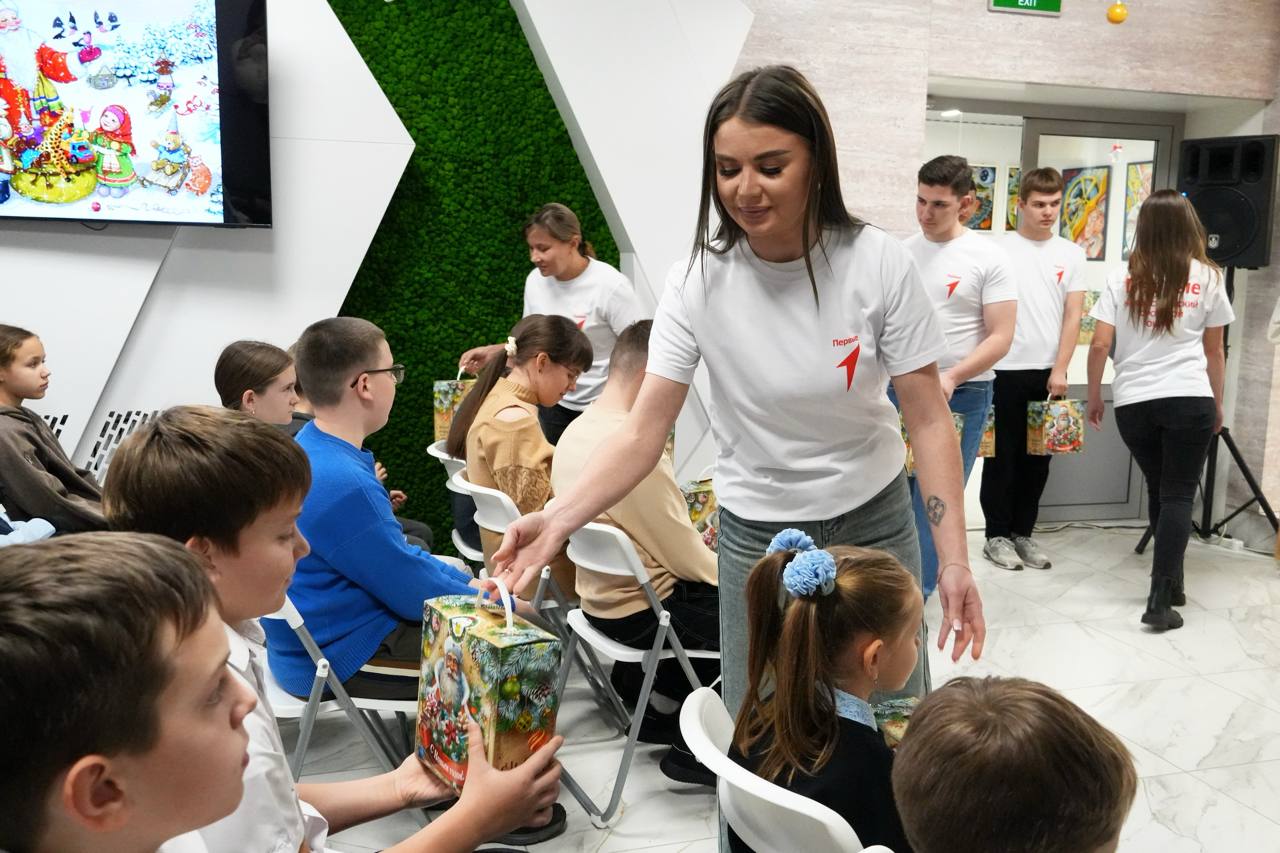 Андрей Миськов: В предновогодней суете так важно создать моменты беззаботного счастья для тех, кто особенно в нём нуждается Андрей Миськов: В предновогодней суете так важно создать моменты беззаботного счастья для тех, кто особенно в нём нуждается