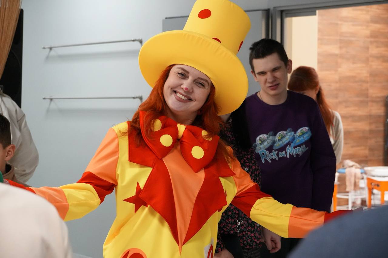 Андрей Миськов: В предновогодней суете так важно создать моменты беззаботного счастья для тех, кто особенно в нём нуждается Андрей Миськов: В предновогодней суете так важно создать моменты беззаботного счастья для тех, кто особенно в нём нуждается