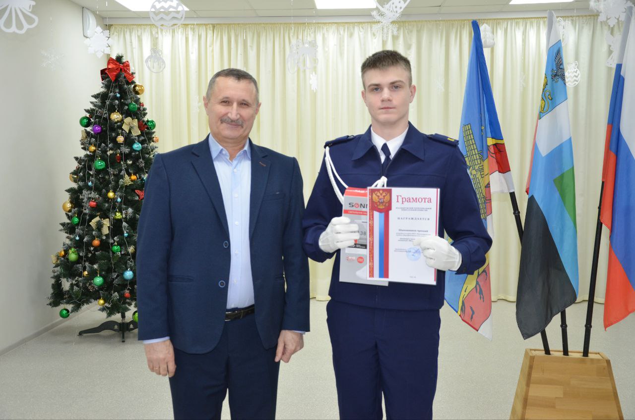 В нашем округе чествовали юных знатоков избирательного права В нашем округе чествовали юных знатоков избирательного права