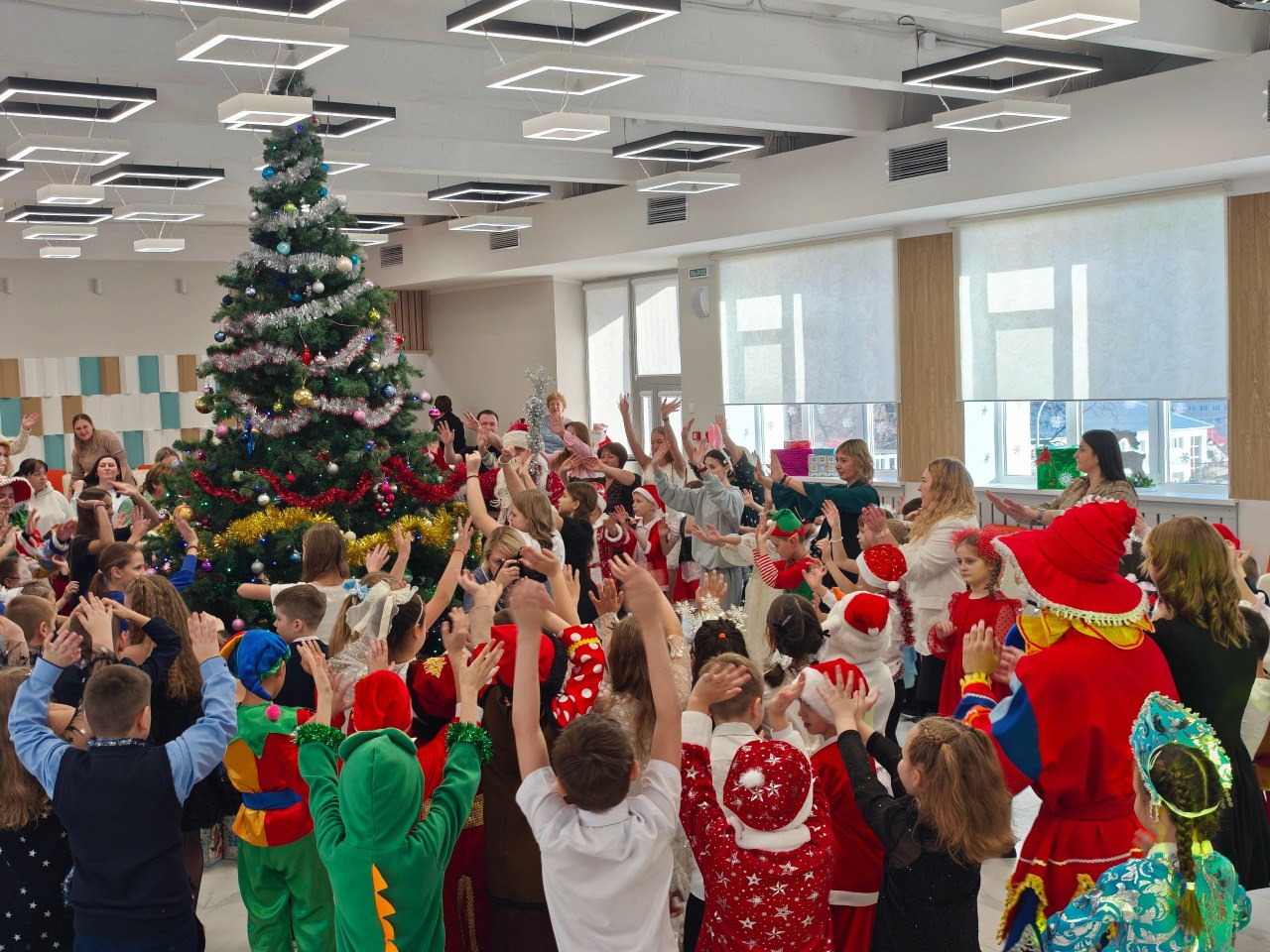 Новогоднее волшебство в Корочанской школе! Новогоднее волшебство в Корочанской школе!