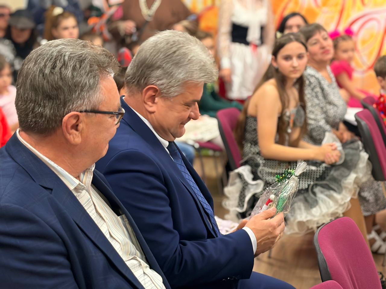 Игорь Щепин: Продолжаем добрую череду праздничных мероприятий и хотим поделиться с вами этими светлыми мгновениями Игорь Щепин: Продолжаем добрую череду праздничных мероприятий и хотим поделиться с вами этими светлыми мгновениями