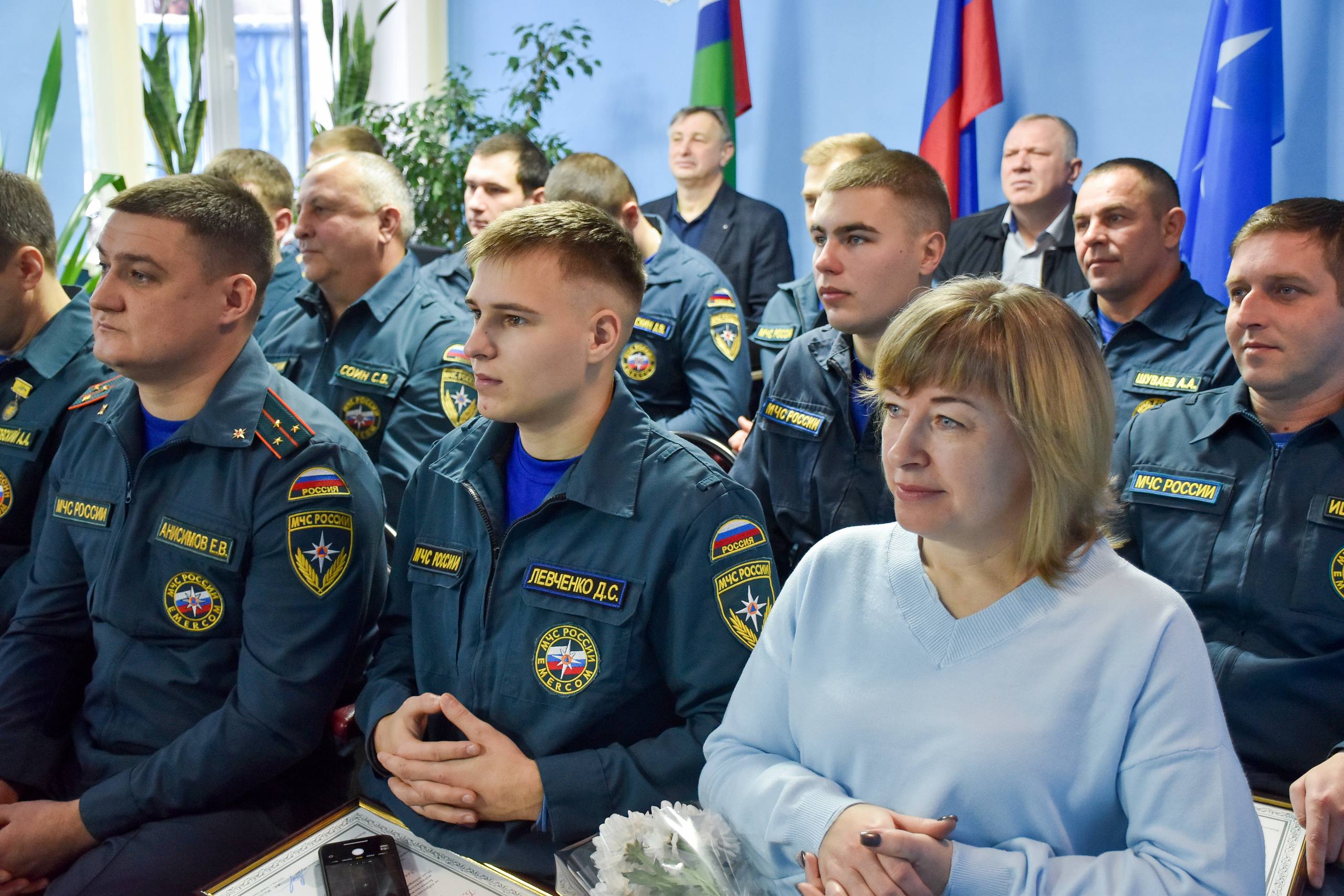 Андрей Миськов: Сегодня поздравил с профессиональным праздником и 35-летием со дня основания МЧС России наших спасателей Андрей Миськов: Сегодня поздравил с профессиональным праздником и 35-летием со дня основания МЧС России наших спасателей