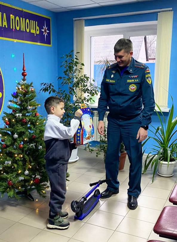 Андрей Миськов: В В преддверии Нового года, времени чудес и добрых надежд, большая новооскольская семья ощущает особую, тёплую атмосферу единения и заботы