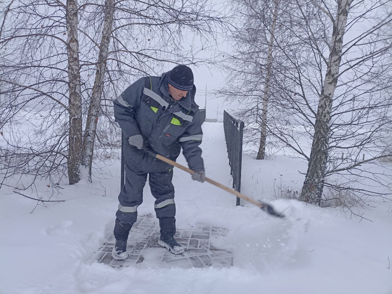 Коммунальные службы муниципалитета активно работают над поддержанием чистоты и безопасности дорожно-уличной сети Коммунальные службы муниципалитета активно работают над поддержанием чистоты и безопасности дорожно-уличной сети