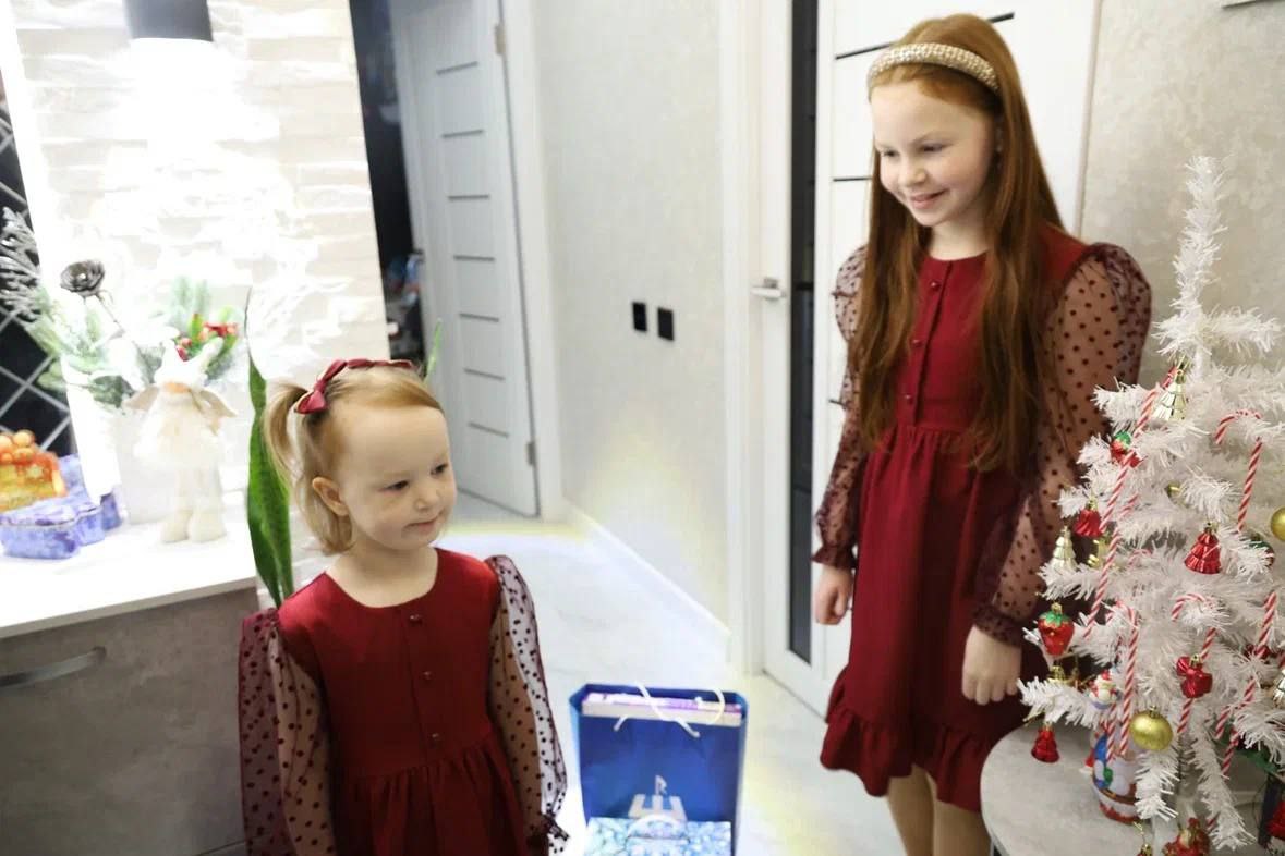 Андрей Гриднев: В этом году «Ёлка желаний» собрала десятки ребят, их улыбки, смех и, конечно же, заветные мечты, написанные в письмах Деду Морозу Андрей Гриднев: В этом году «Ёлка желаний» собрала десятки ребят, их улыбки, смех и, конечно же, заветные мечты, написанные в письмах Деду Морозу