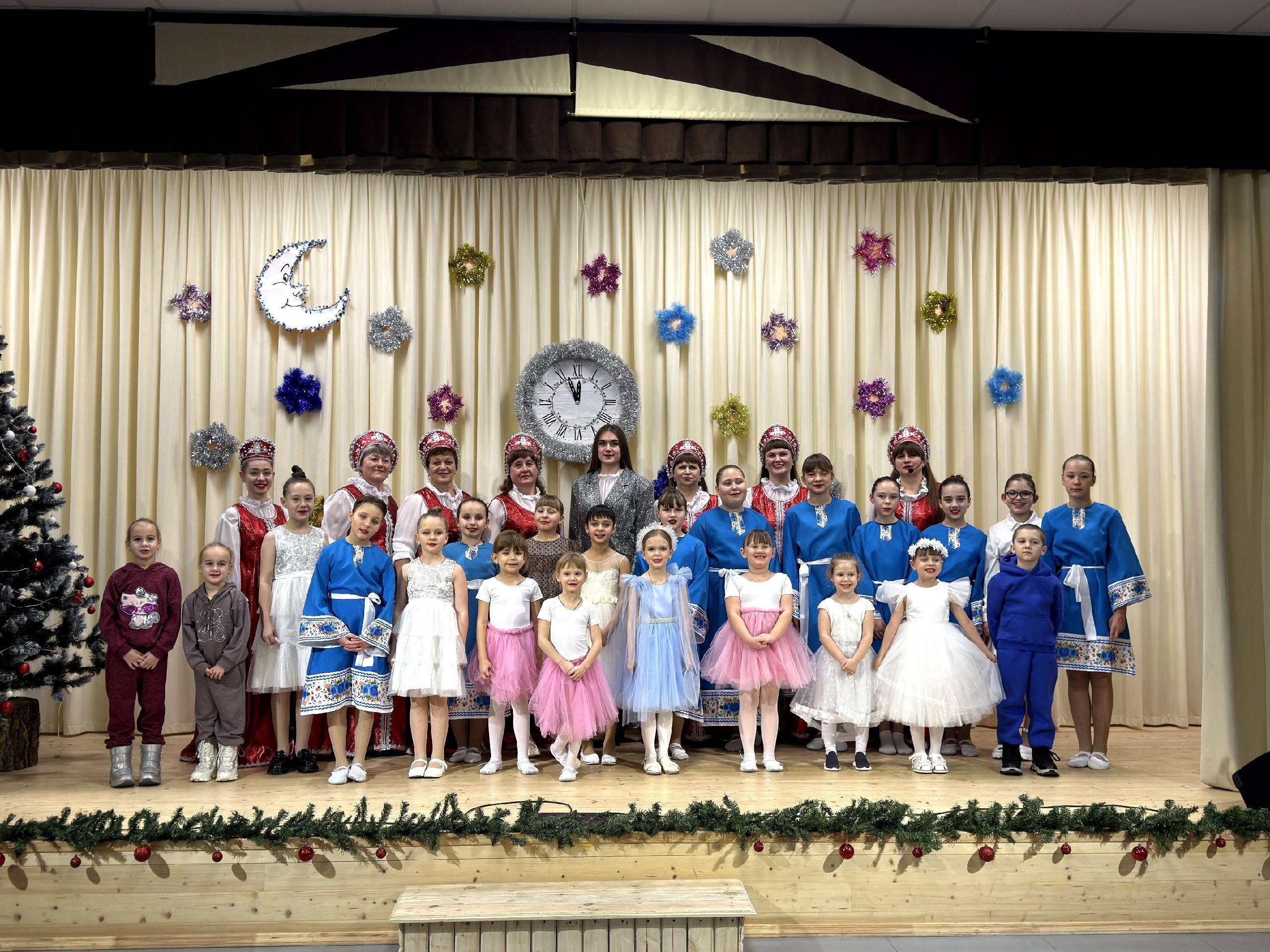 В Шебекинском округе сотрудники Централизованной клубной системы организовали для детей серию предновогодних развлекательных программ В Шебекинском округе сотрудники Централизованной клубной системы организовали для детей серию предновогодних развлекательных программ