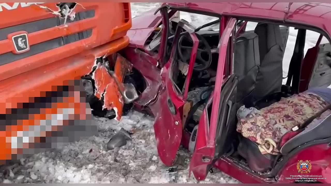 #СВОДКА_ДТП. По предварительным данным, вчера около 14 часов 15 минут на нерегулируемом перекрестке неравнозначных дорог ул. Суржикова — ул. Соколова г. Валуйки 69-летний водитель, управляя автомобилем «Ваз 21053», не...