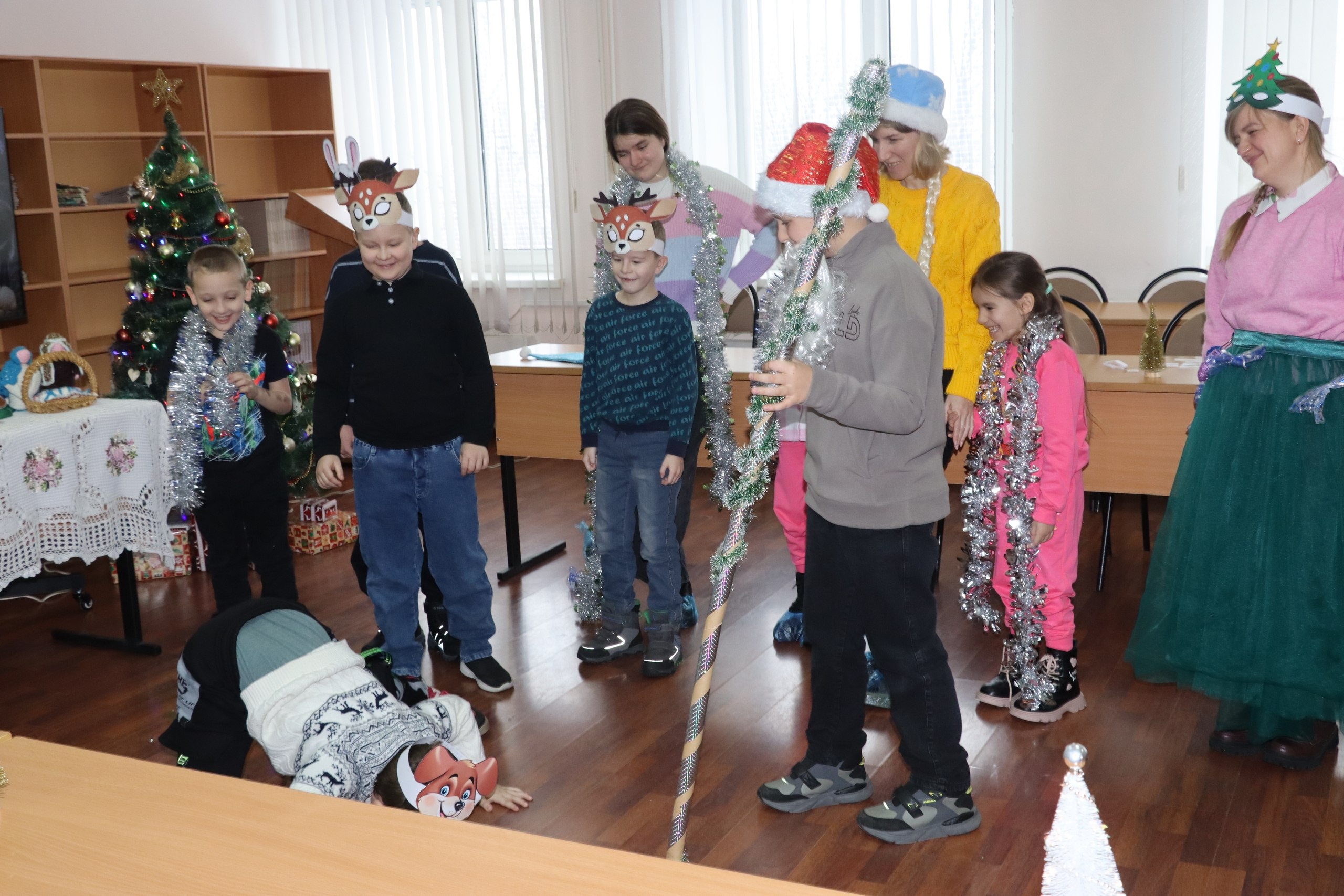 По доброй традиции в стенах Краснояружской библиотеки состоялся семейный праздник, посвящённый светлому Рождеству Христову По доброй традиции в стенах Краснояружской библиотеки состоялся семейный праздник, посвящённый светлому Рождеству Христову