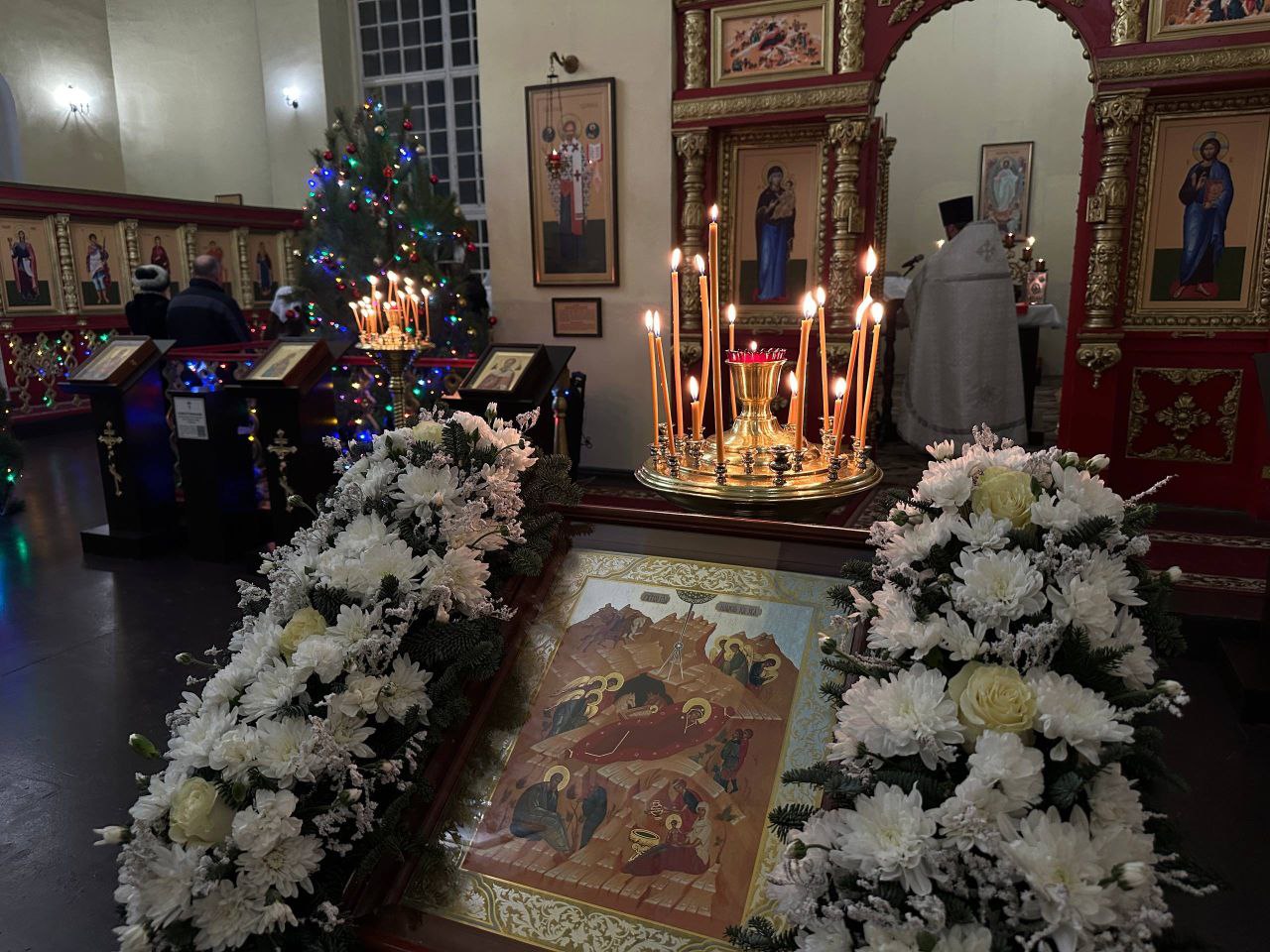 Татьяна Киричкова: Дорогие ровенчане!. Примите поздравления с Рождеством Христовым — праздником, который приносит в нашу жизнь свет, радость и надежду Татьяна Киричкова: Дорогие ровенчане!. Примите поздравления с Рождеством Христовым — праздником, который приносит в нашу жизнь свет, радость и надежду