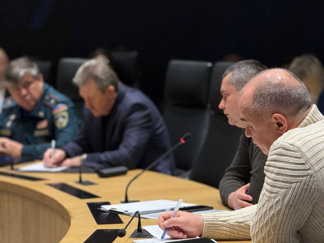 Вячеслав Гладков: Утром подвели итоги работы по ликвидации последствий обстрелов инфраструктурных объектов Белгородской области Вячеслав Гладков: Утром подвели итоги работы по ликвидации последствий обстрелов инфраструктурных объектов Белгородской области