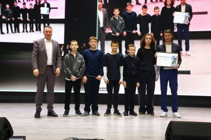 Татьяна Круглякова: Команда Беломестненской школы с символичным названием «Железная воля» забрала бронзу на межрегиональном конкурсе «Битва роботов: танцы»