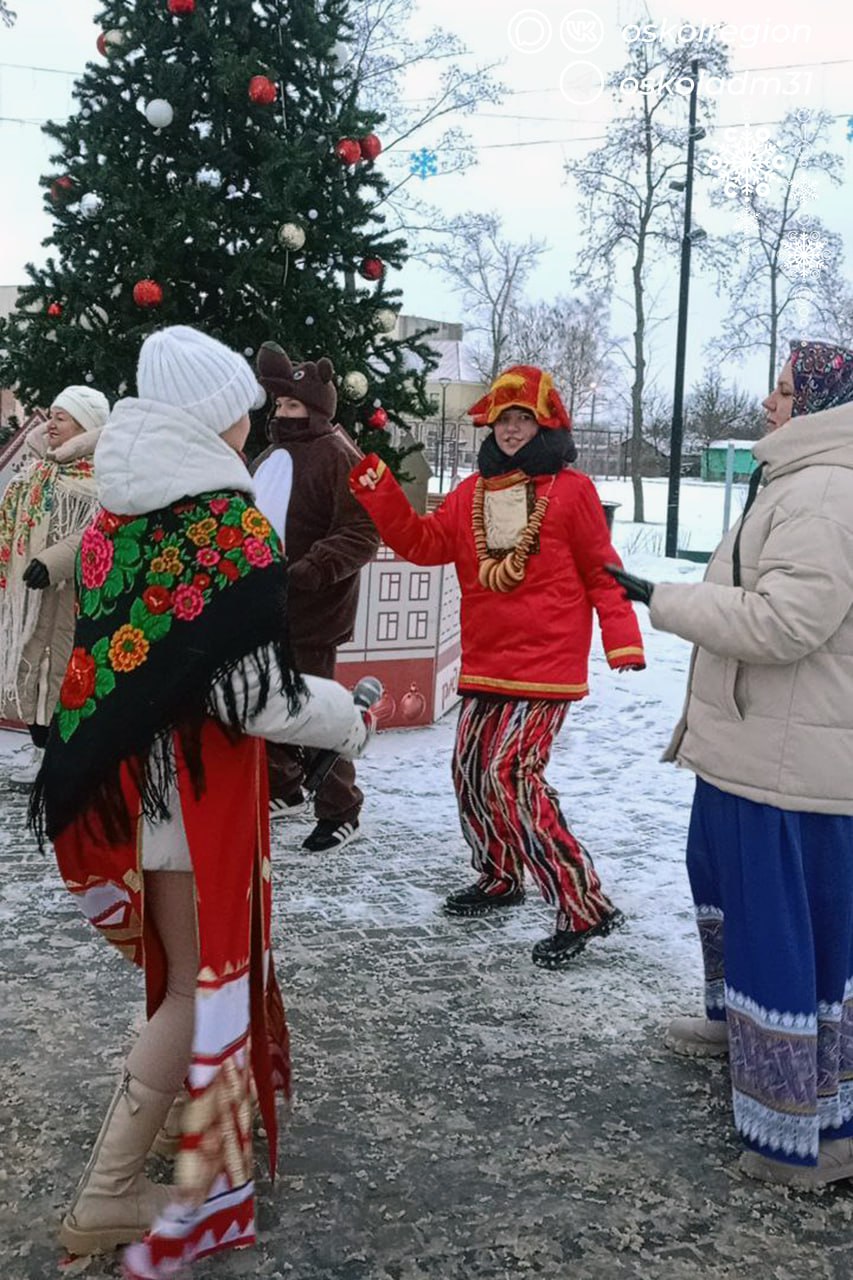 Народные гуляния в парке Железнодорожников Народные гуляния в парке Железнодорожников