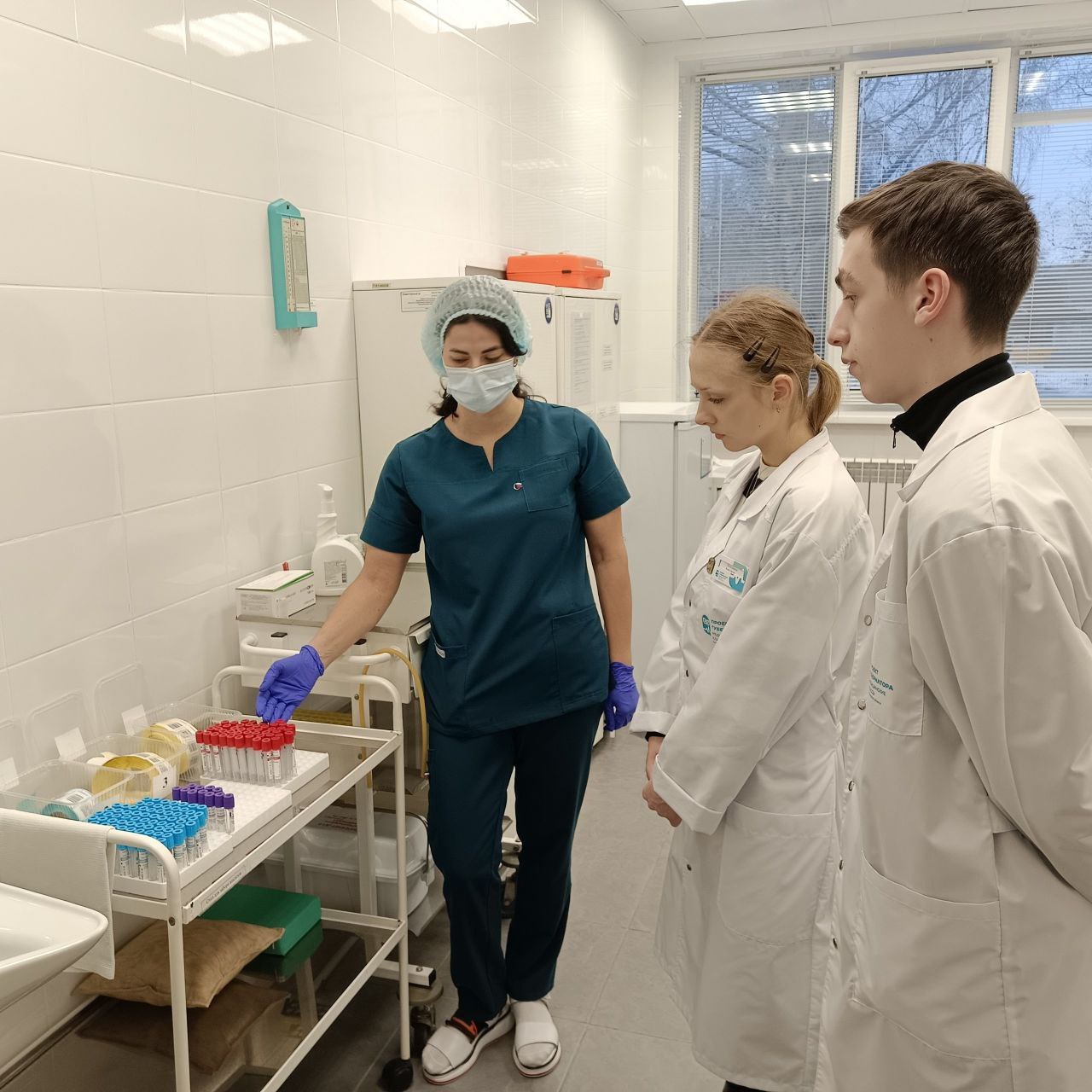 Юные медики прошли учебную практику на базе медицинских учреждений