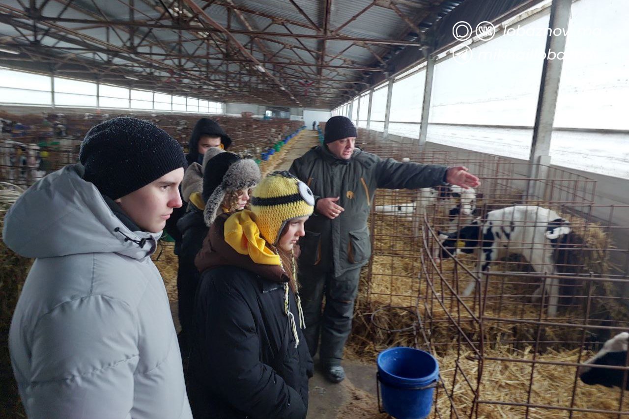 Михаил Лобазнов: В прошлом году Старый Оскол присоединился к проекту «Агротехнологические классы», который инициировал губернатор Вячеслав Владимирович Гладков Михаил Лобазнов: В прошлом году Старый Оскол присоединился к проекту «Агротехнологические классы», который инициировал губернатор Вячеслав Владимирович Гладков