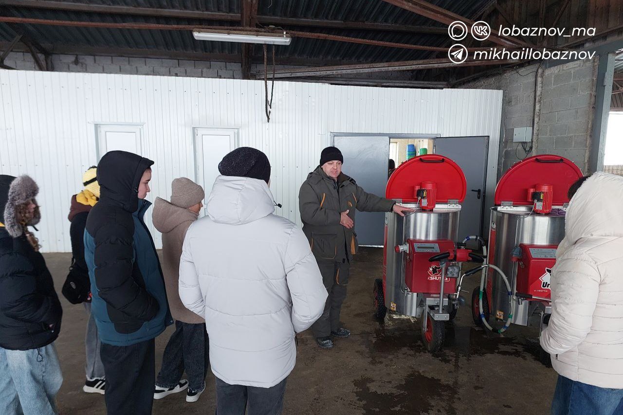 Михаил Лобазнов: В прошлом году Старый Оскол присоединился к проекту «Агротехнологические классы», который инициировал губернатор Вячеслав Владимирович Гладков Михаил Лобазнов: В прошлом году Старый Оскол присоединился к проекту «Агротехнологические классы», который инициировал губернатор Вячеслав Владимирович Гладков