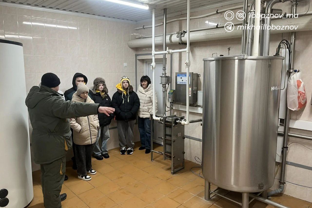 Михаил Лобазнов: В прошлом году Старый Оскол присоединился к проекту «Агротехнологические классы», который инициировал губернатор Вячеслав Владимирович Гладков Михаил Лобазнов: В прошлом году Старый Оскол присоединился к проекту «Агротехнологические классы», который инициировал губернатор Вячеслав Владимирович Гладков