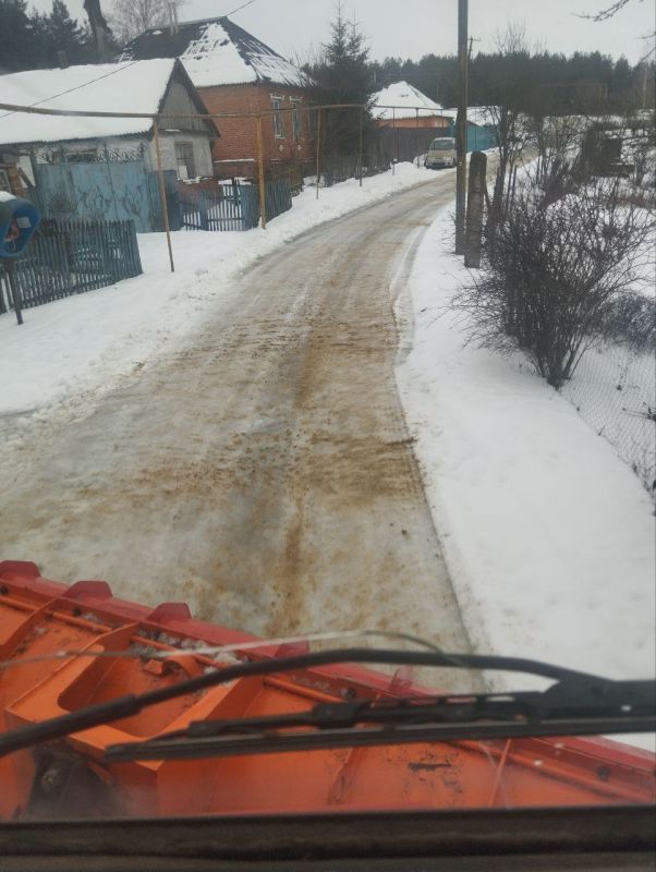 Дорогие яковлевцы!. Ежедневно сотрудники МБУ "Благоустройство" выполняют свою работу, направленную на поддержание чистоты и порядка на территории нашего округа