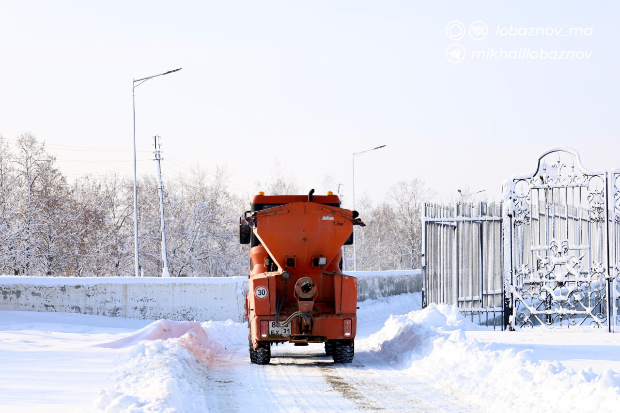 Михаил Лобазнов: С выпадением осадков тема дорог становится одной из главных Михаил Лобазнов: С выпадением осадков тема дорог становится одной из главных